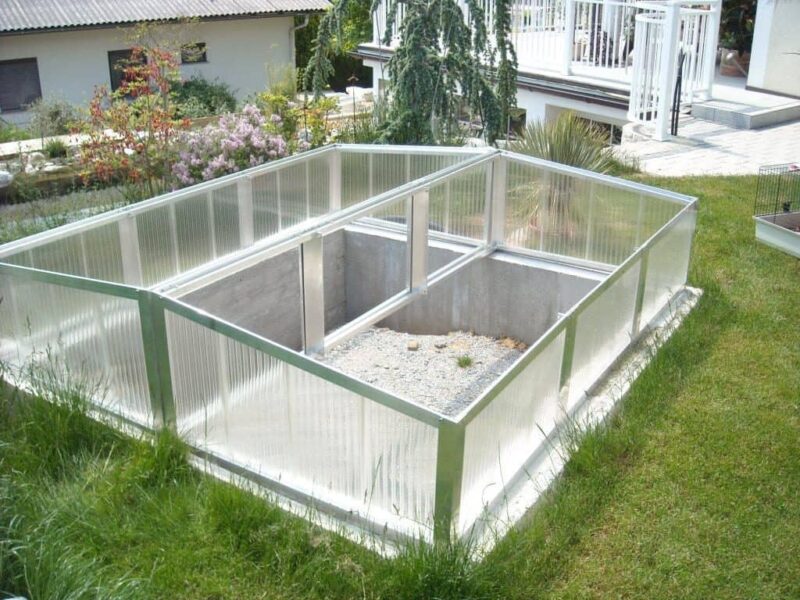 Eingelassenes Frühbeet